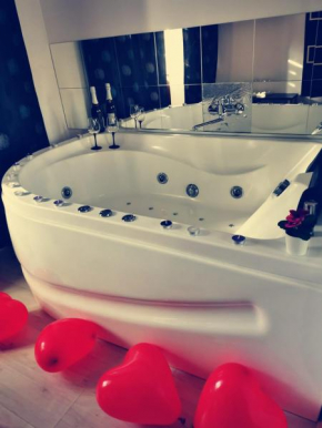Iasi Jacuzzi Apartment E